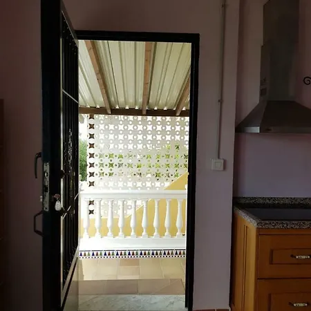 Del Apartment *